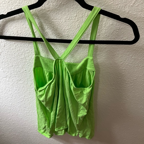 Bright green large women’s top - Picture 2 of 3
